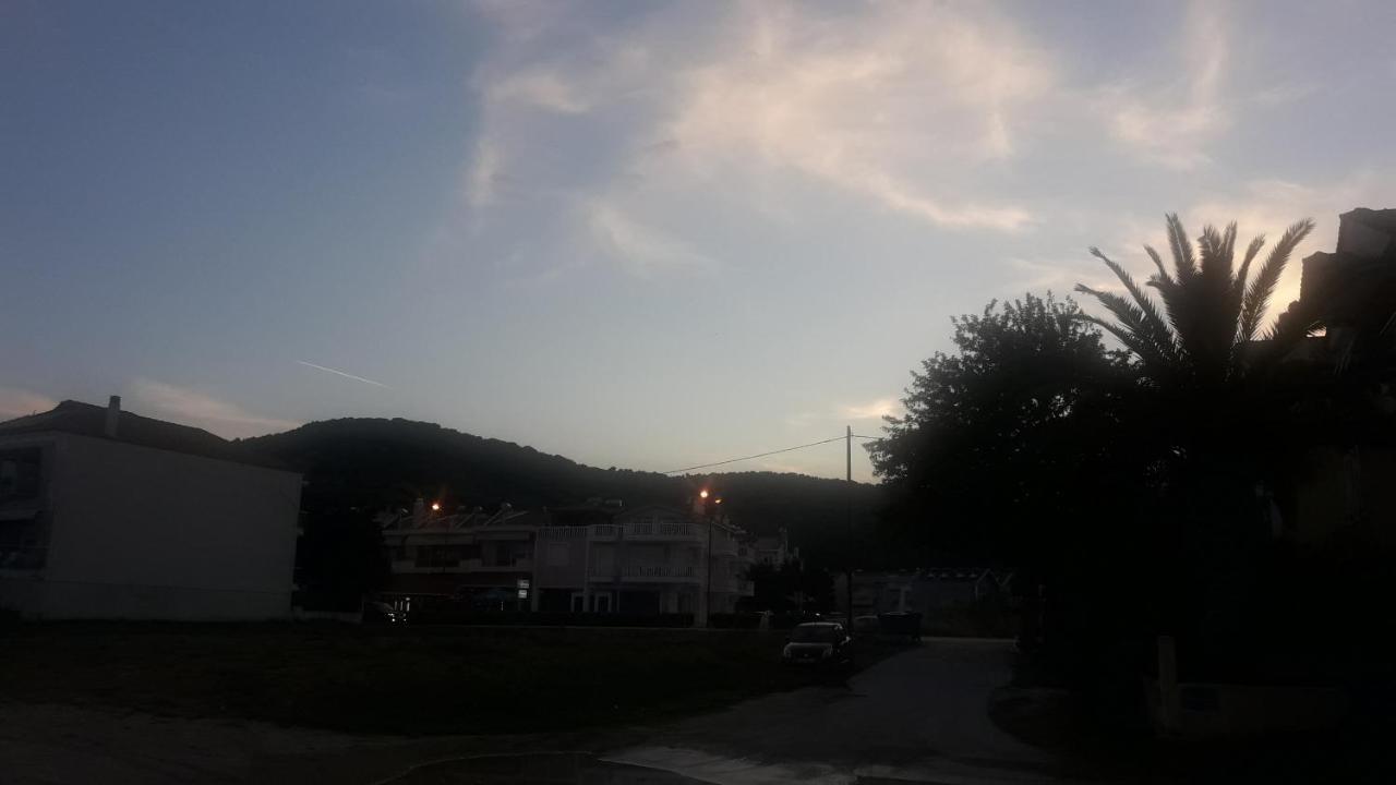 Apartmán El Sol Néa Péramos Exteriér fotografie